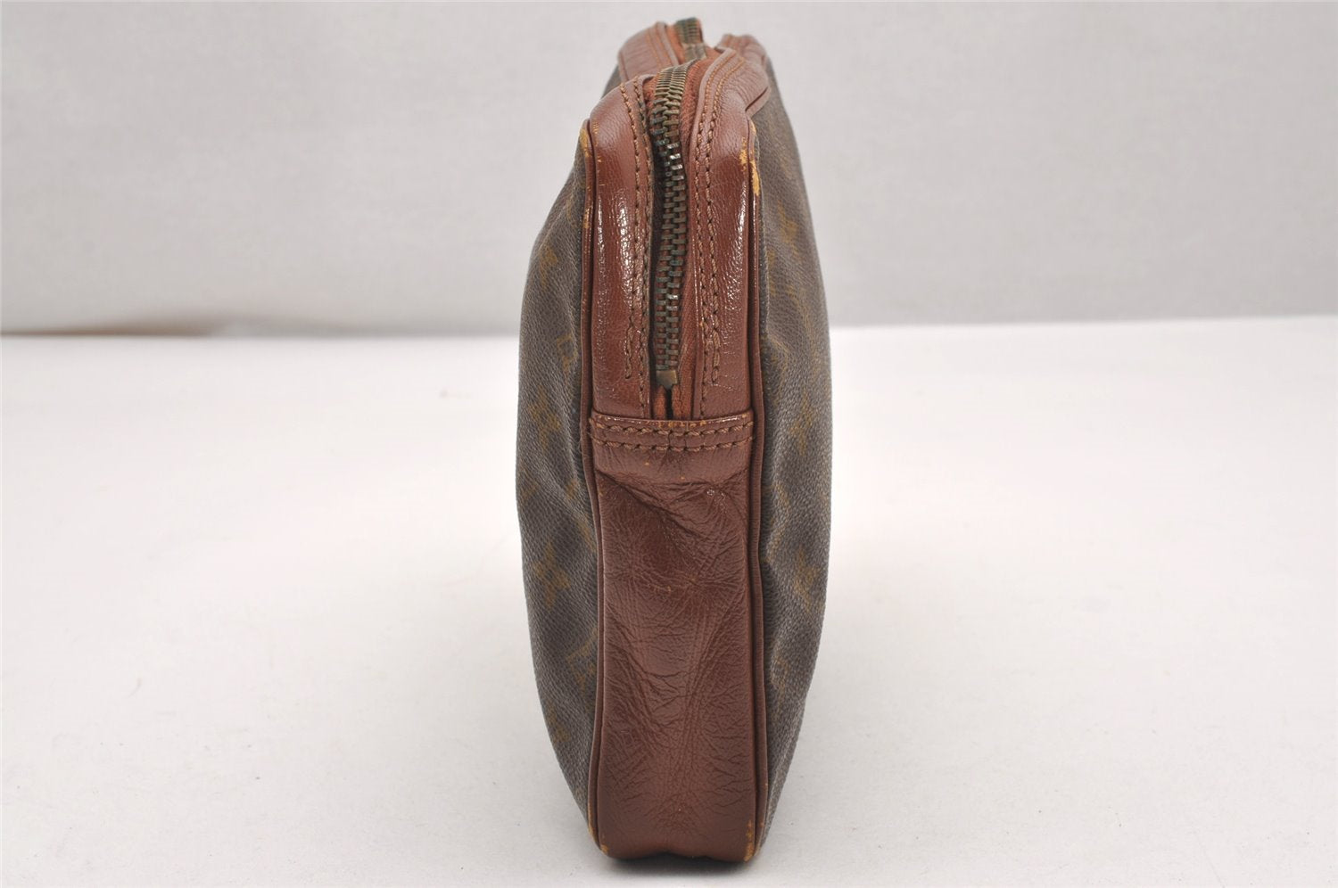 Authentic Louis Vuitton Monogram Pochette Sport Clutch Hand Bag Old Model 7556I