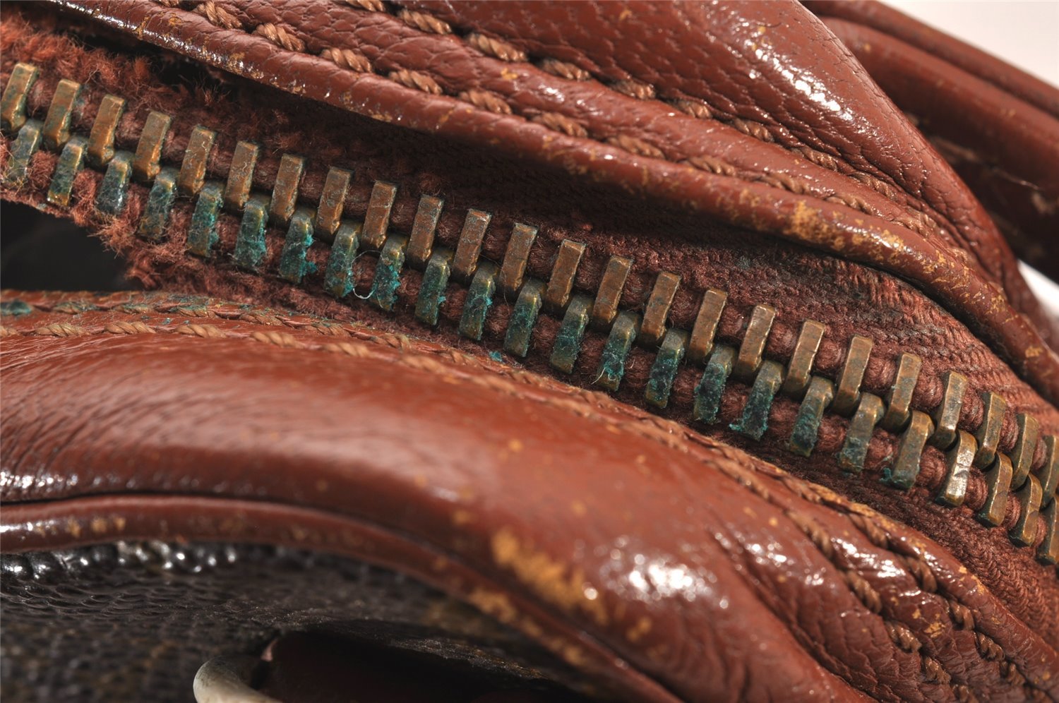 Authentic Louis Vuitton Monogram Pochette Sport Clutch Hand Bag Old Model 7556I