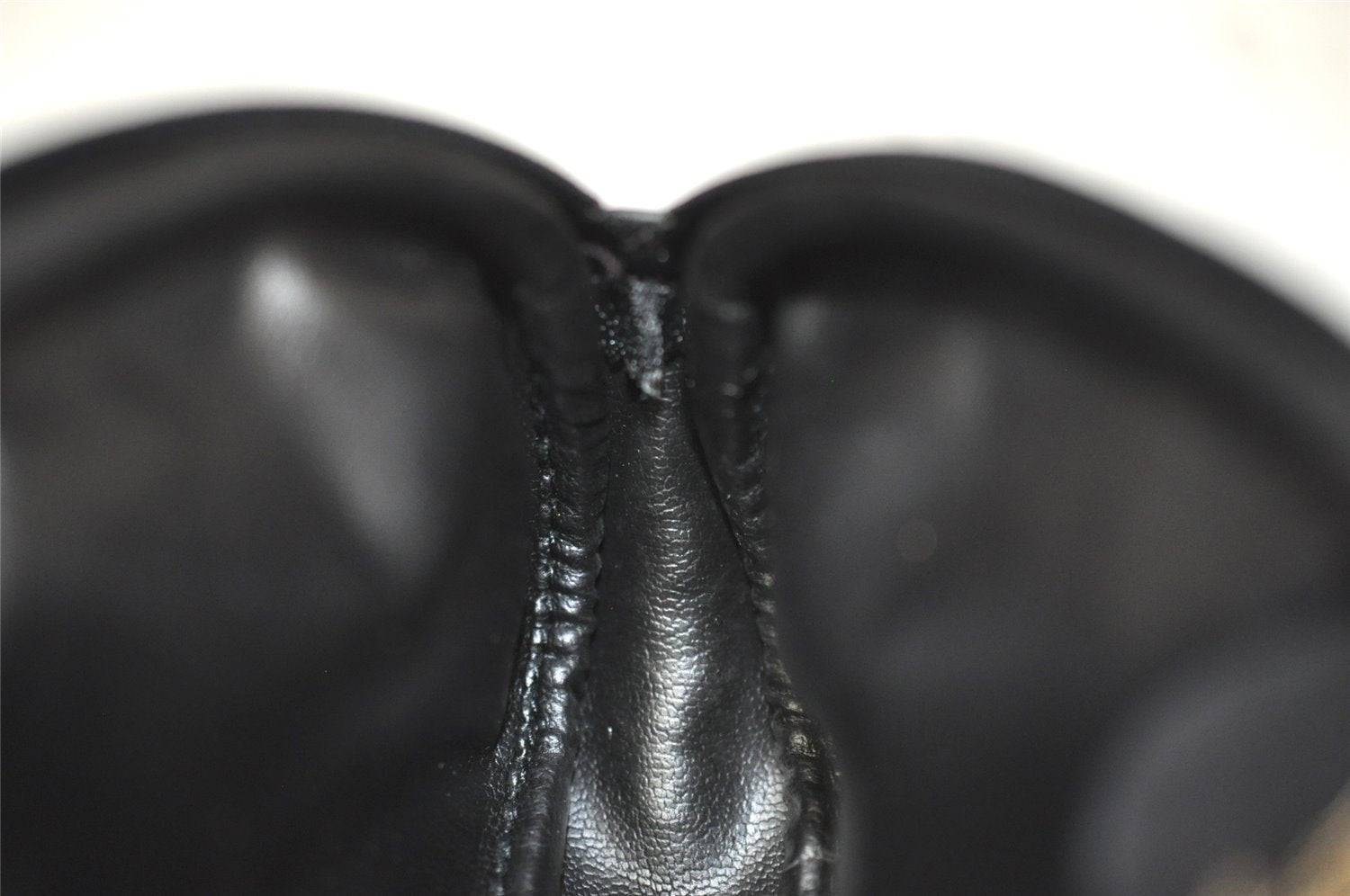 Authentic GUCCI Vintage Pouch Purse PVC Leather Black Junk 7557I