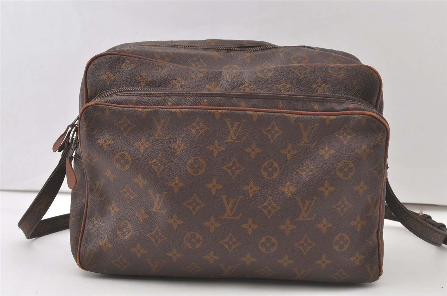 Authentic Louis Vuitton Monogram Nile 34 Shoulder Cross Body Bag Old Model 7563K