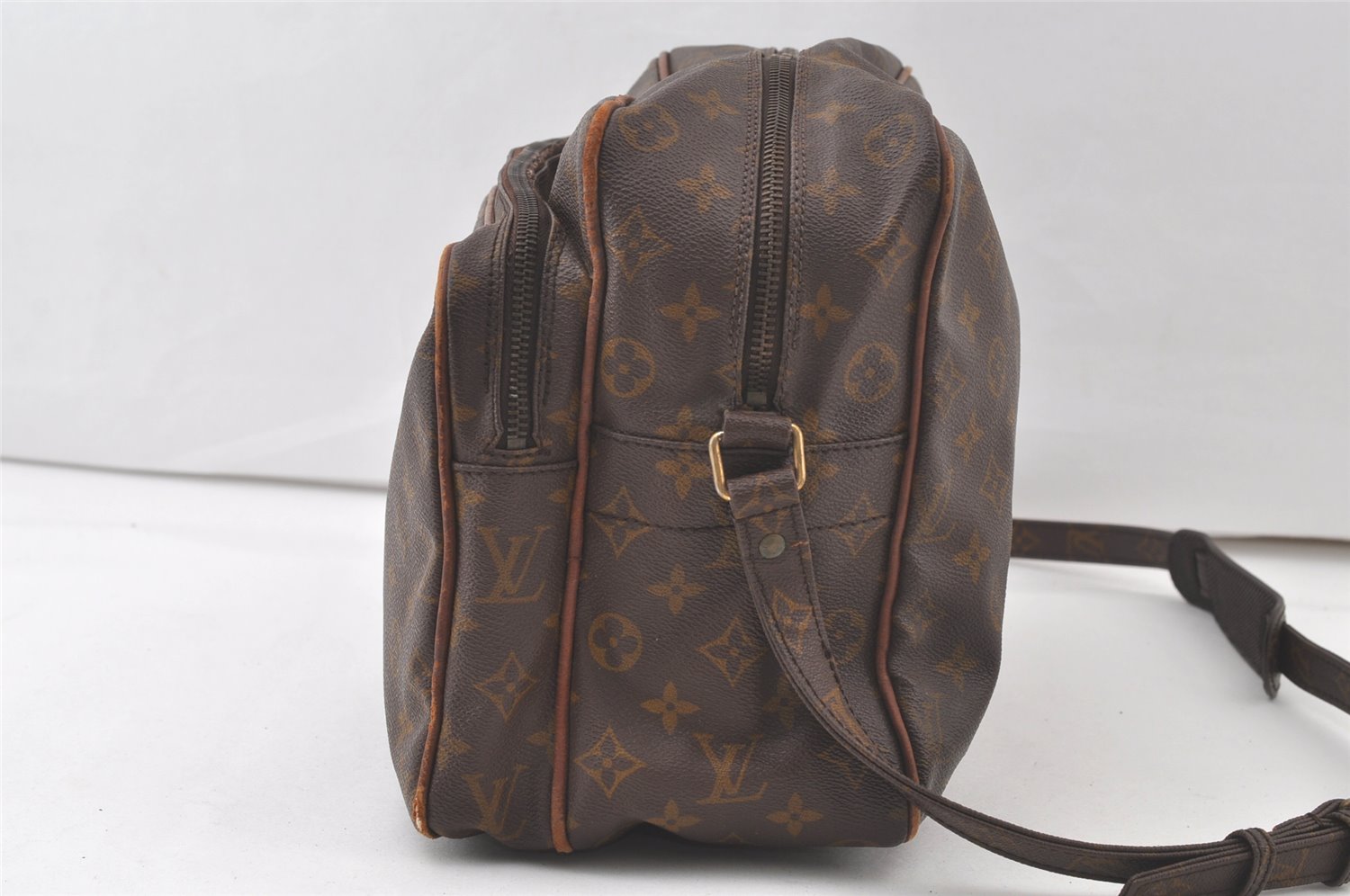 Authentic Louis Vuitton Monogram Nile 34 Shoulder Cross Body Bag Old Model 7563K