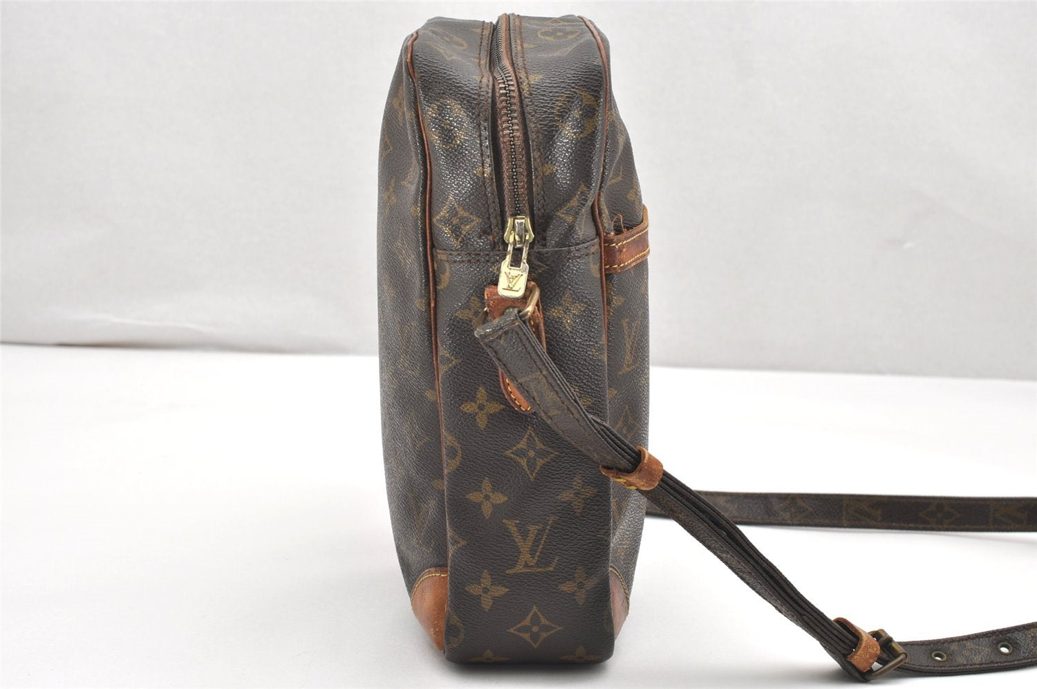 Authentic Louis Vuitton Monogram Danube MM Shoulder Cross Bag M45264 Junk 7564K