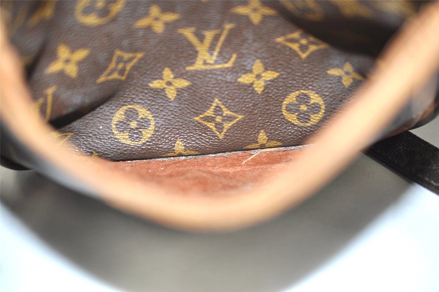 Authentic Louis Vuitton Monogram Danube MM Shoulder Cross Bag M45264 Junk 7564K