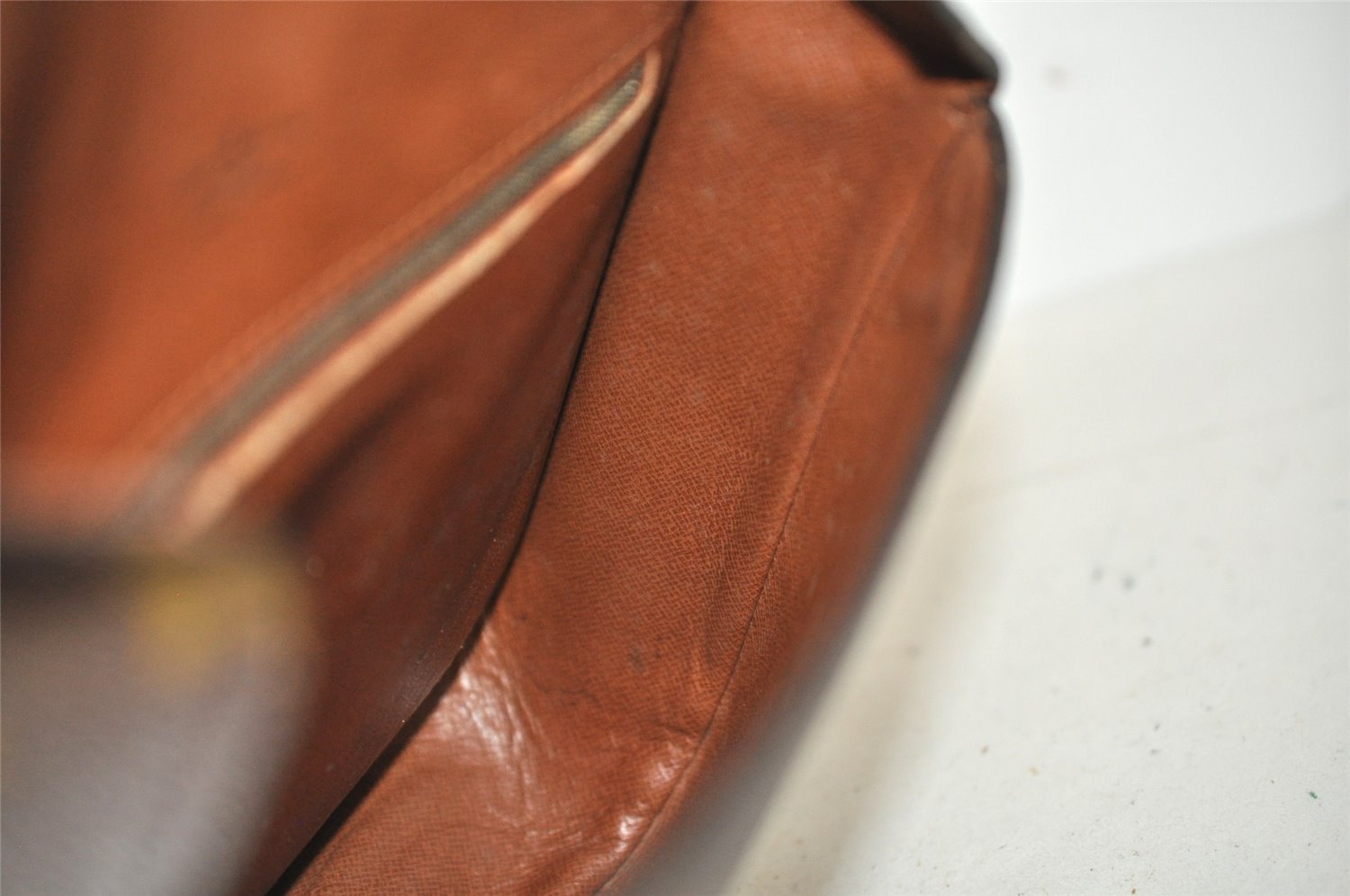 Authentic Louis Vuitton Monogram Saint Cloud GM M51242 Shoulder Cross Bag 7575J