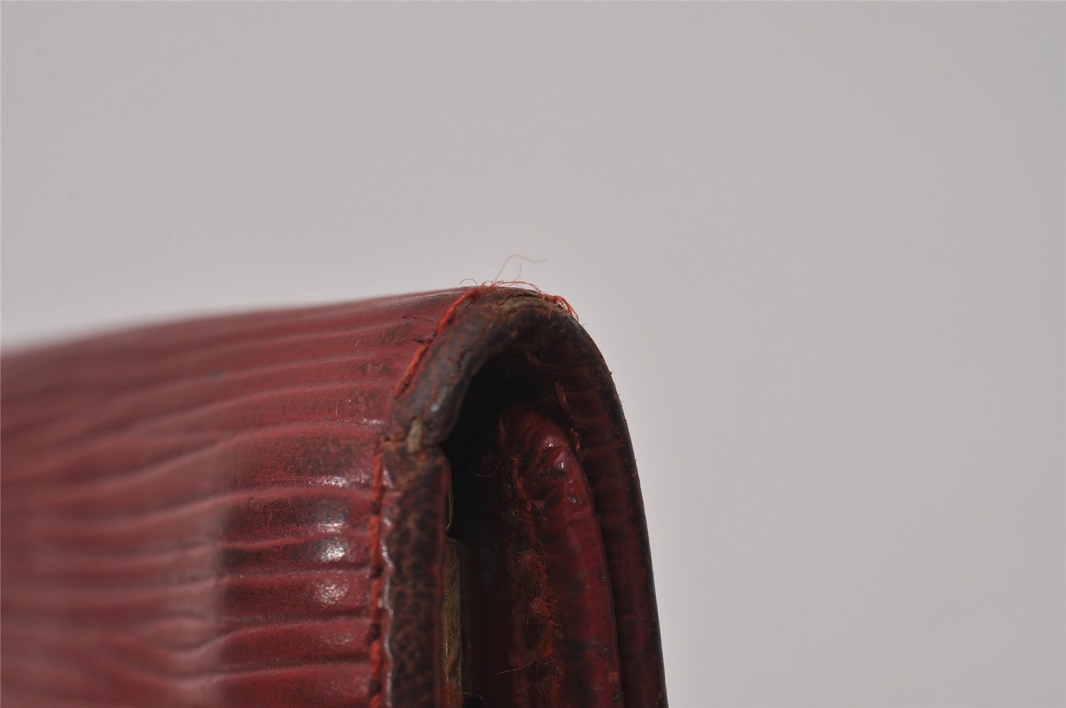 Authentic Louis Vuitton Epi Multicles 4 Key Case Red M63827 LV 7577I