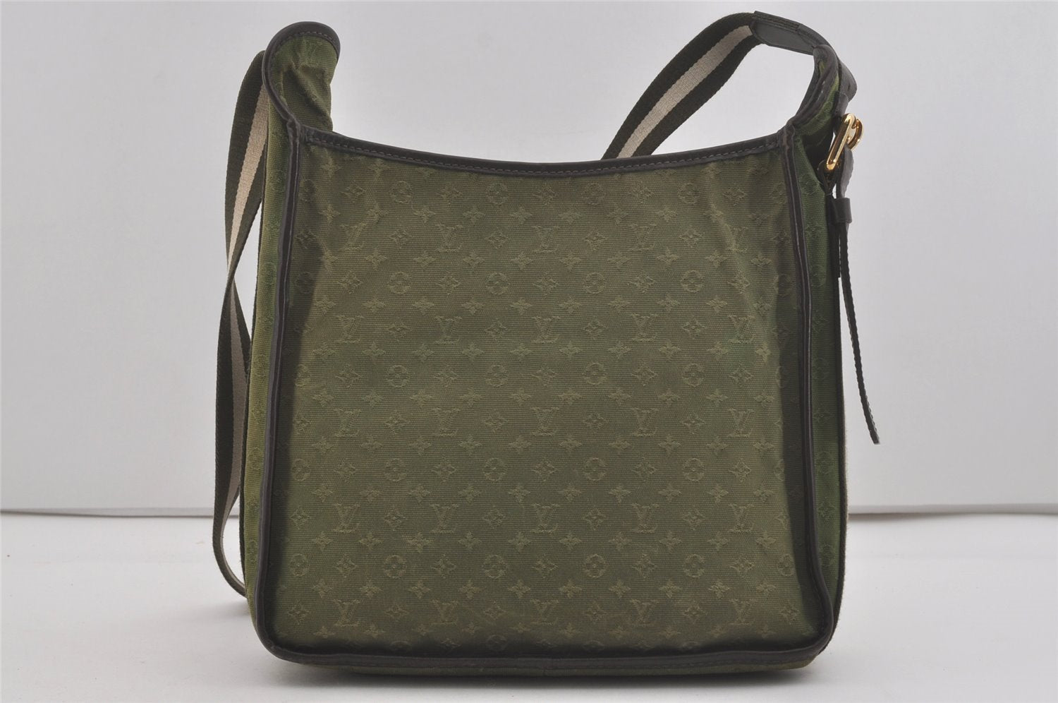Authentic Louis Vuitton Monogram Mini Besace Mary Kate Shoulder Bag Green 7584I