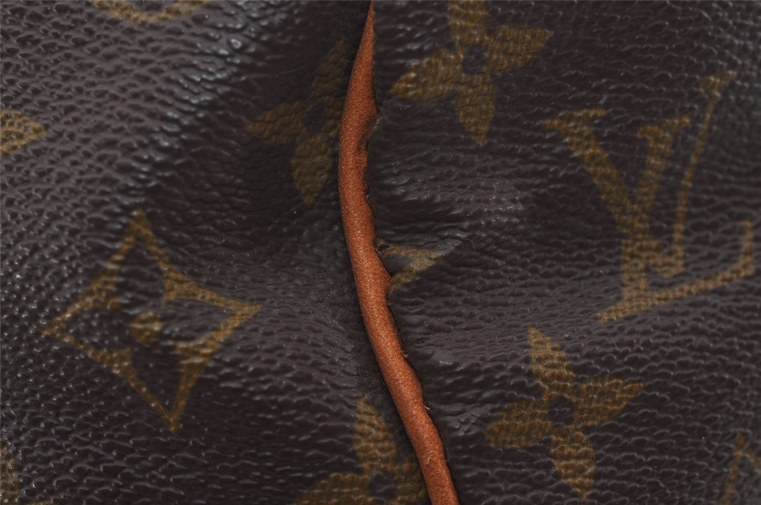 Authentic Louis Vuitton Monogram Keepall 50 Travel Boston Bag Old Model LV 7585I