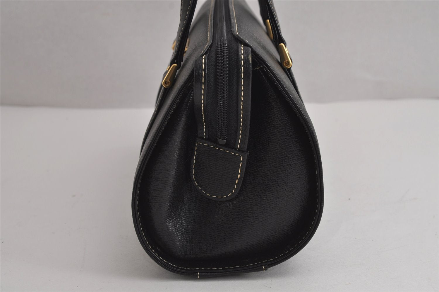 Authentic Burberrys Vintage Leather Hand Bag Purse Black 7587J