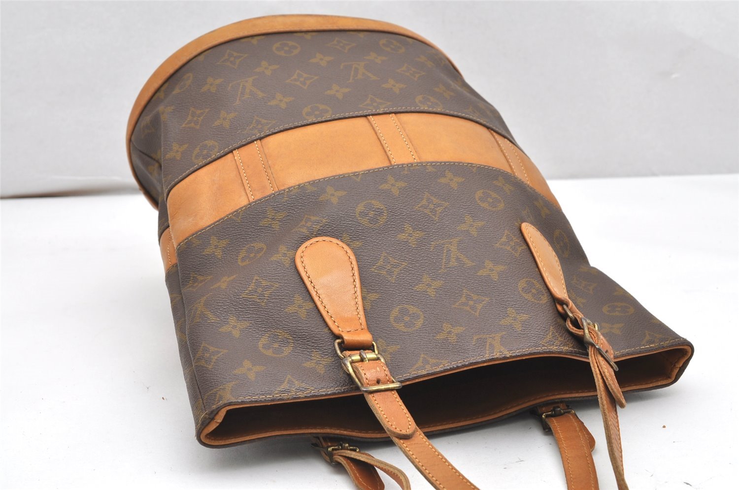 Authentic Louis Vuitton Monogram Bucket GM Shoulder Bag T42236 USA Model 7587K