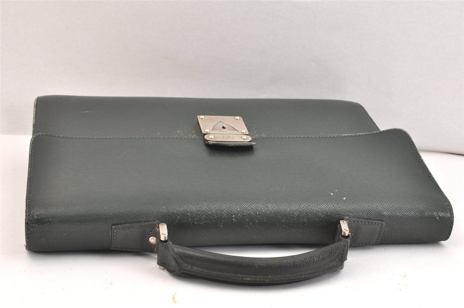 Authentic Louis Vuitton Taiga Serviette Kourad Briefcase Green M30074 LV 7591K