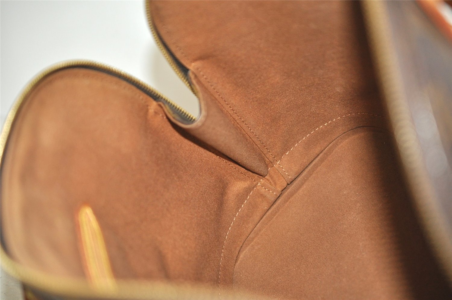 Authentic Louis Vuitton Monogram Alma Hand Bag Purse M51130 LV 7596J