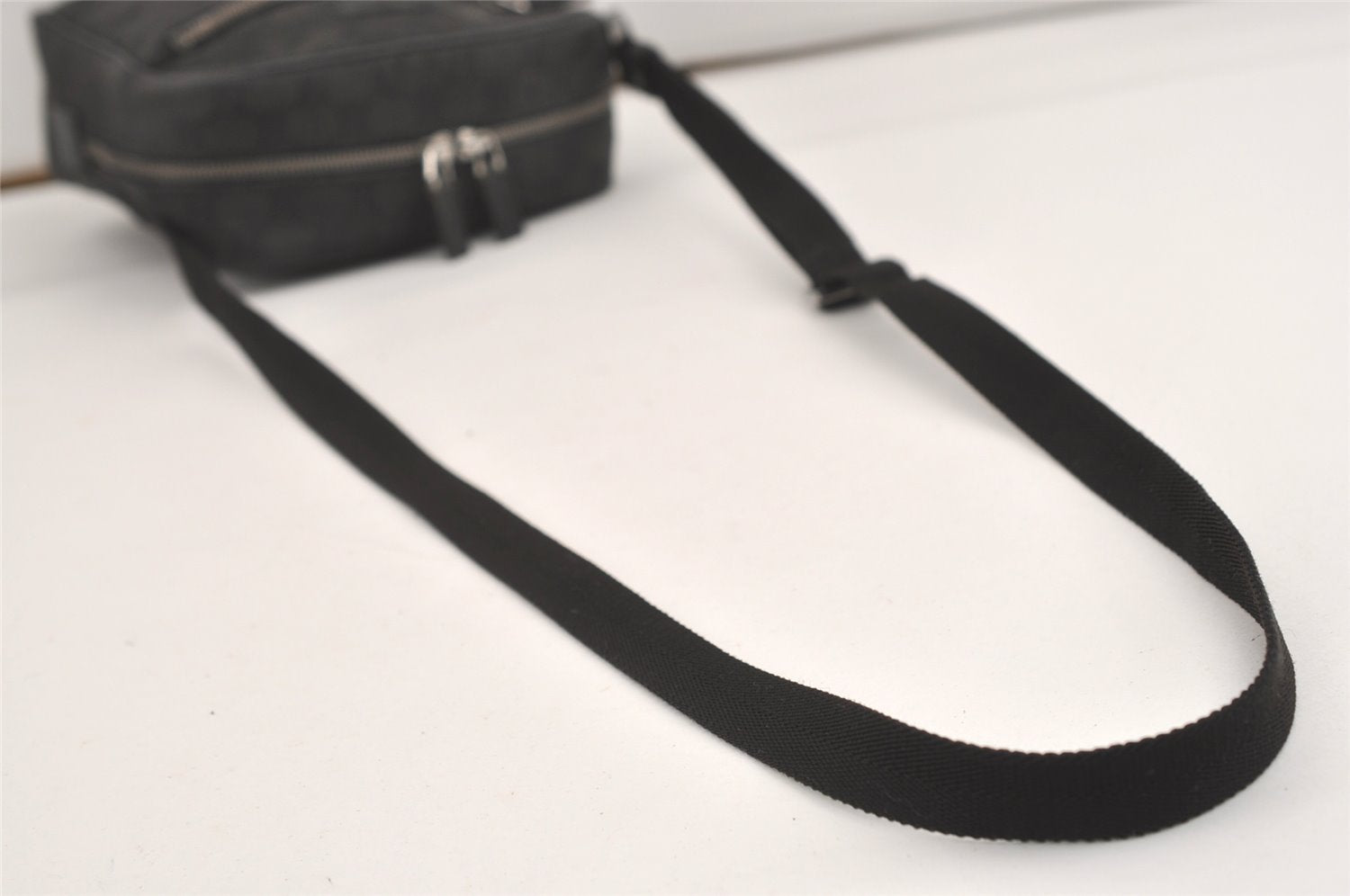 Authentic GUCCI Shoulder Cross Body Bag GG Canvas Leather 03136 Black 7605J