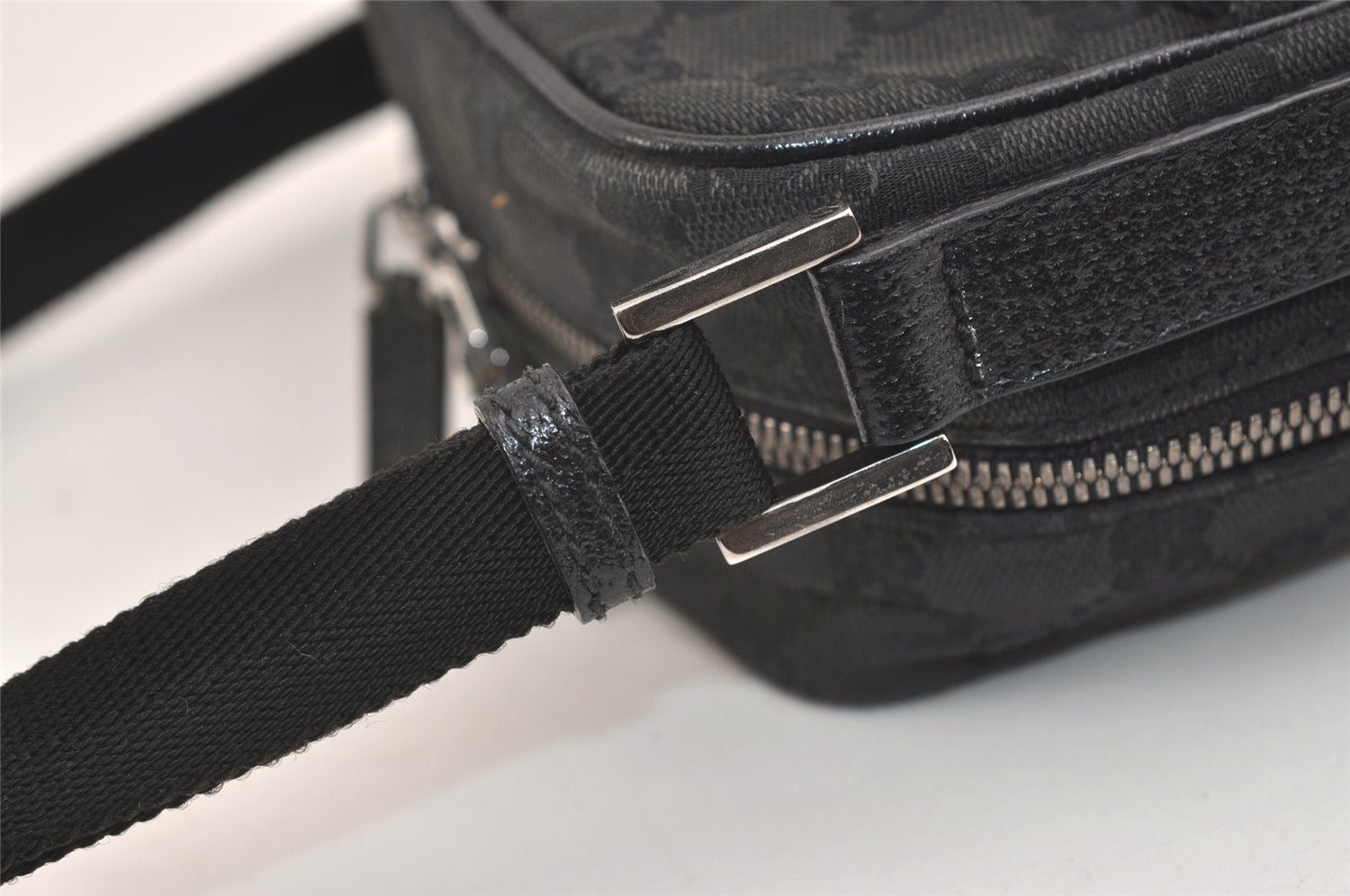 Authentic GUCCI Shoulder Cross Body Bag GG Canvas Leather 03136 Black 7605J