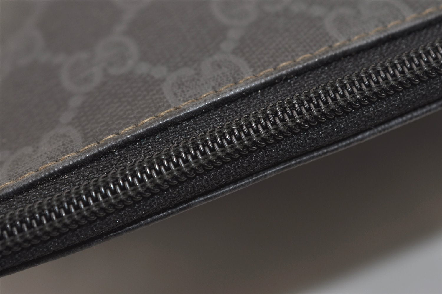 Authentic GUCCI Vintage Clutch Hand Bag Purse GG PVC Leather Black 7606J