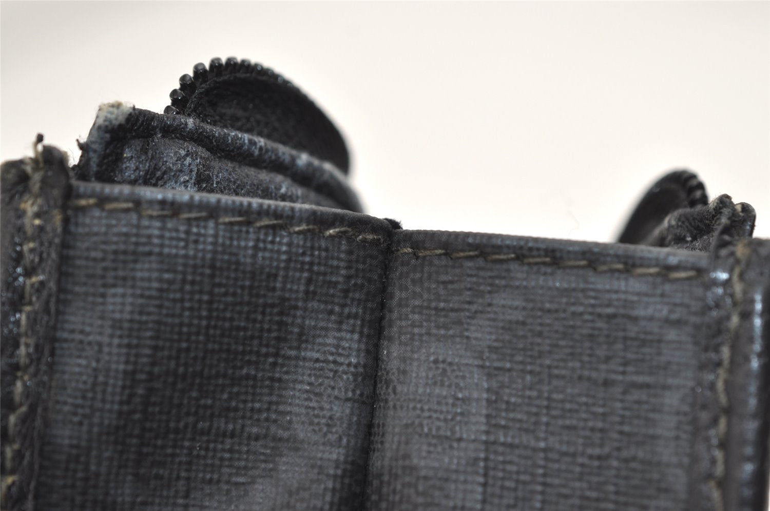 Authentic GUCCI Vintage Clutch Hand Bag Purse GG PVC Leather Black 7606J