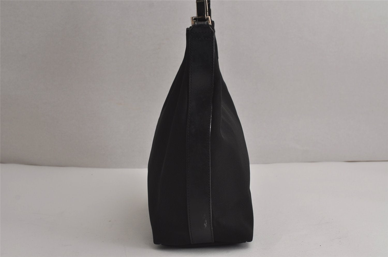 Authentic GUCCI Vintage Shoulder Hand Bag Purse Nylon Leather Black 7609J