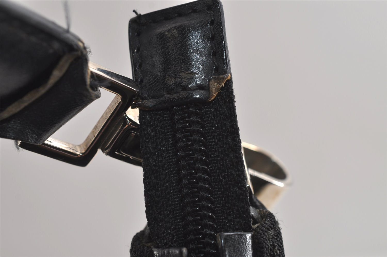 Authentic GUCCI Vintage Shoulder Hand Bag Purse Nylon Leather Black 7609J