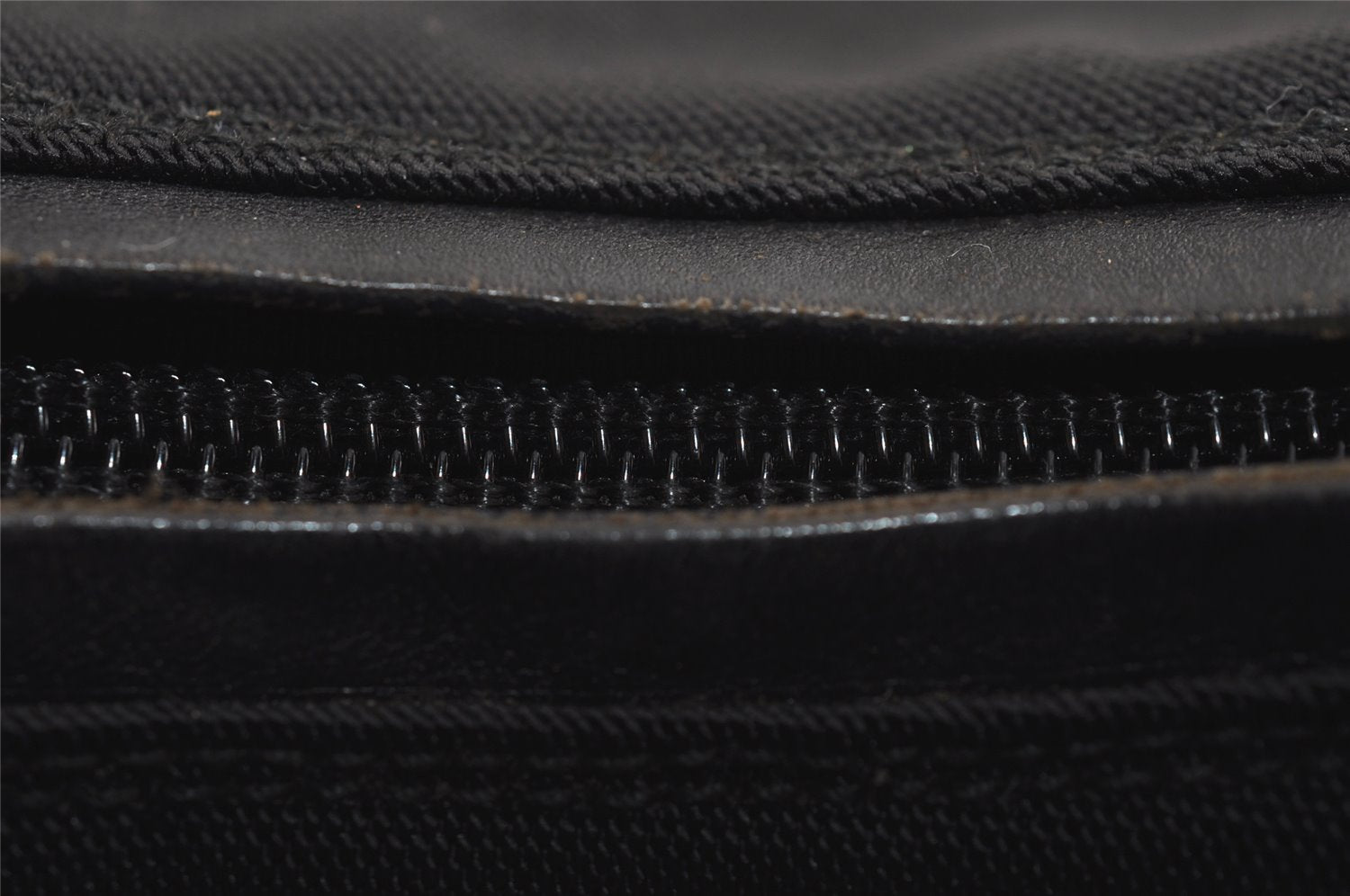 Authentic GUCCI Vintage Shoulder Hand Bag Purse Nylon Leather Black 7609J