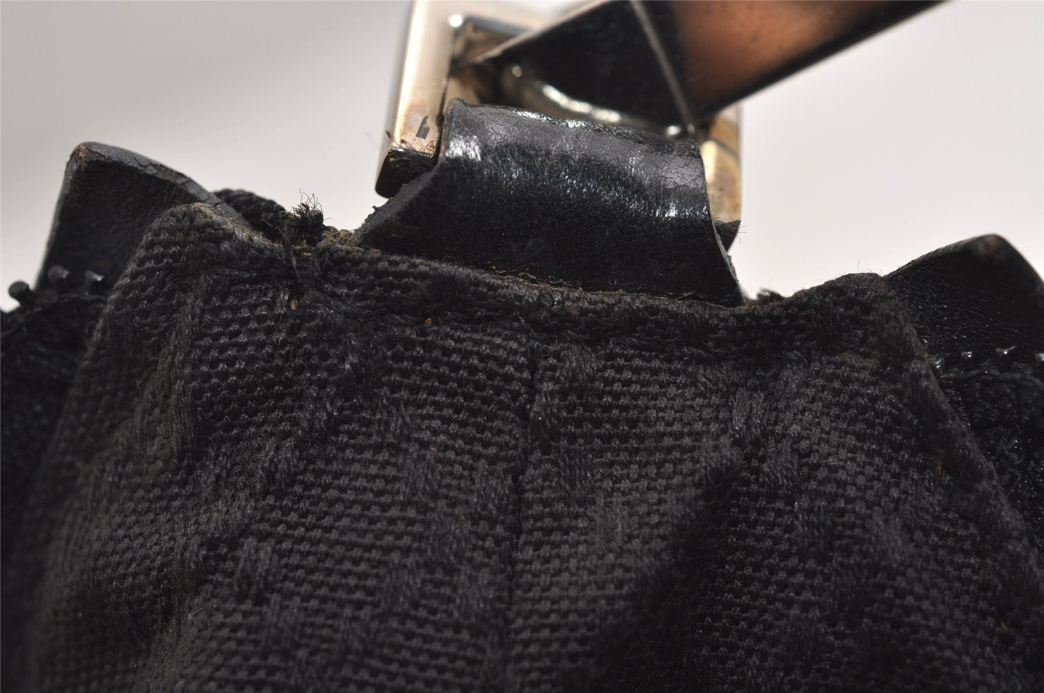 Authentic GUCCI Vintage Shoulder Hand Bag Purse Nylon Leather Black 7609J