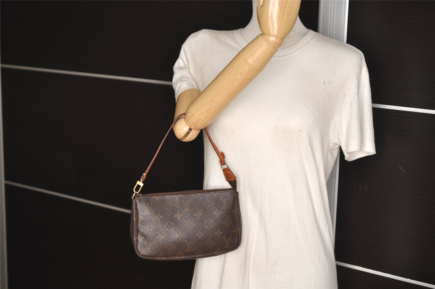 Authentic Louis Vuitton Monogram Pochette Accessoires Pouch M51980 Junk 7610J