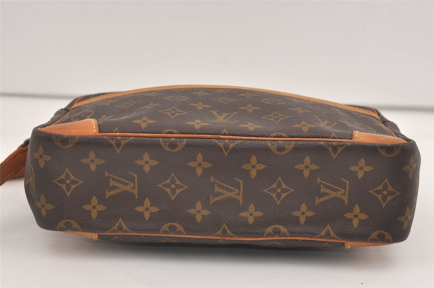 Authentic Louis Vuitton Monogram Trocadero 30 Shoulder Cross Bag M51272 LV 7611J