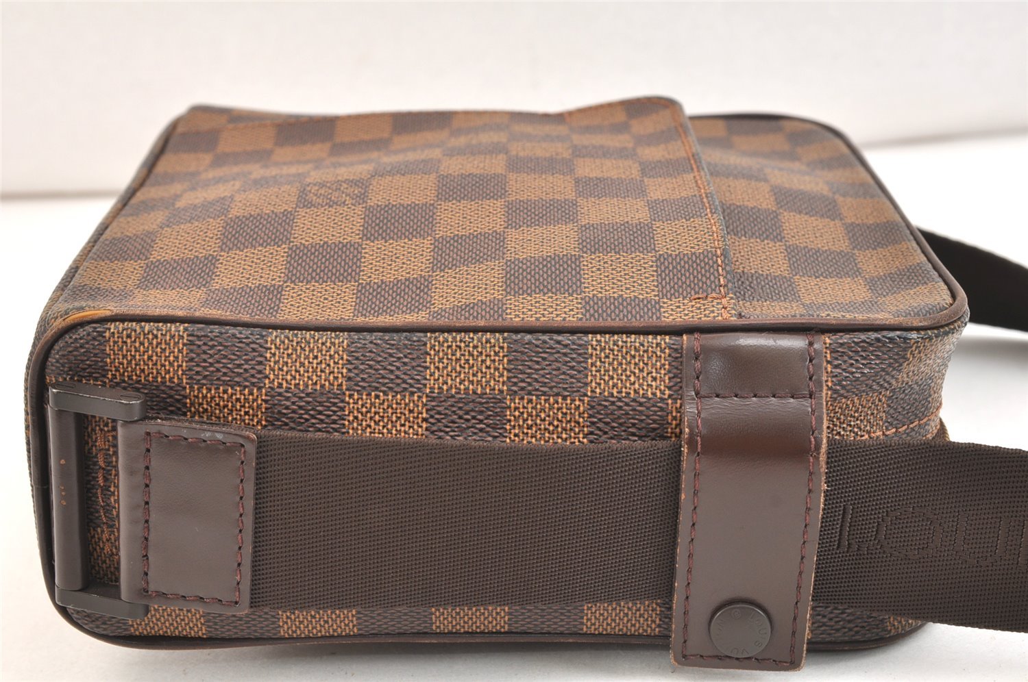 Authentic Louis Vuitton Damier Olav PM Shoulder Cross Body Bag N41442 LV 7617K