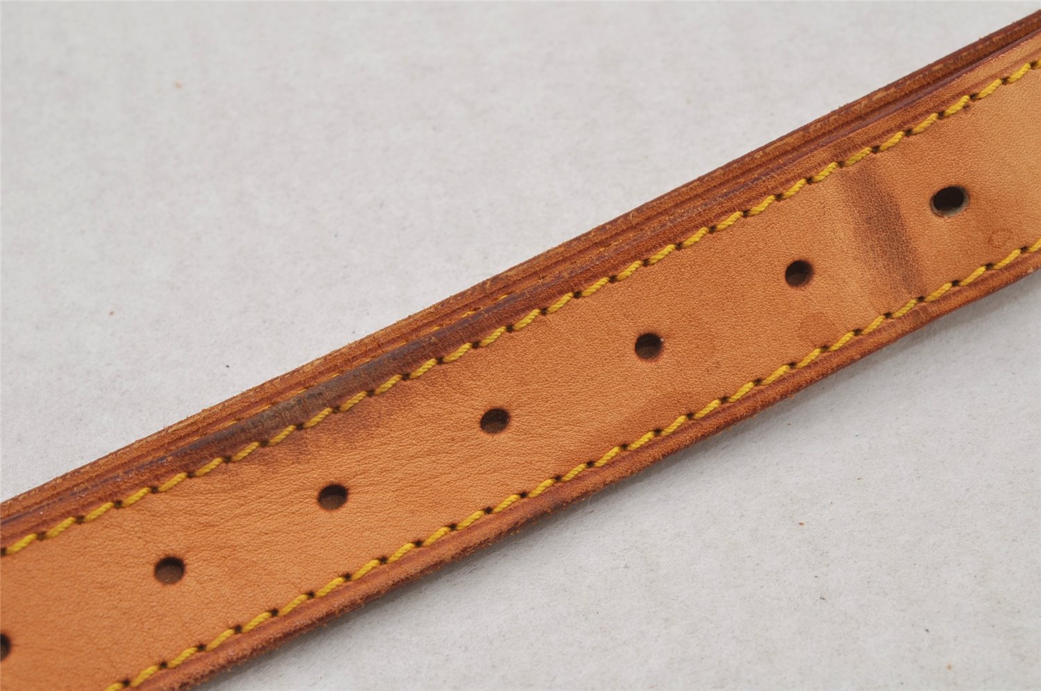 Authentic Louis Vuitton Leather Shoulder Strap Beige 35.6-42.7