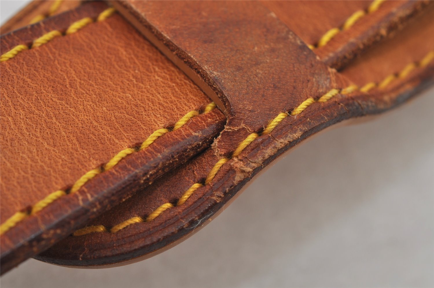 Authentic Louis Vuitton Leather Shoulder Strap Beige 35.6-42.7