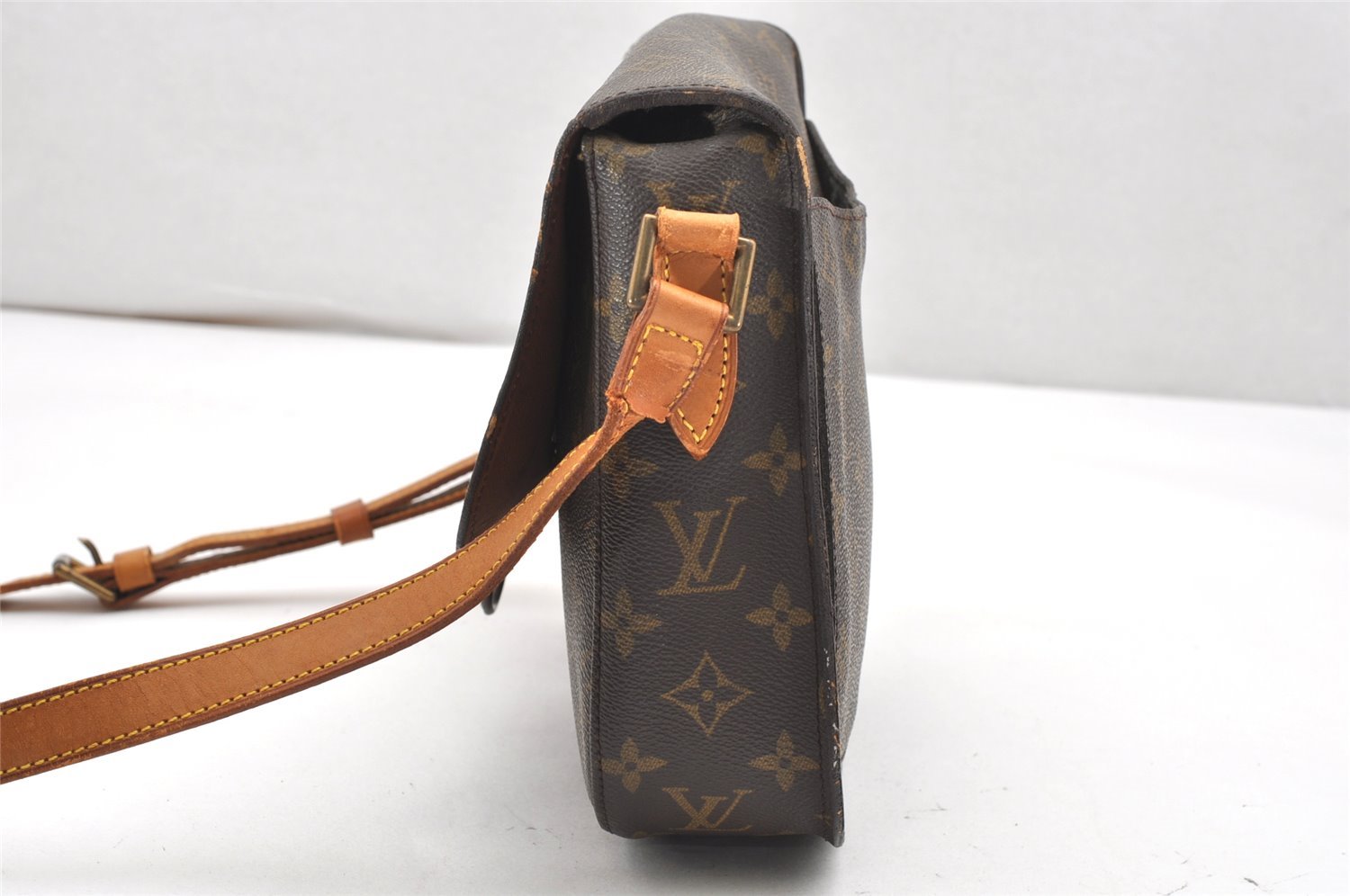 Authentic Louis Vuitton Monogram Saint Cloud GM M51242 Shoulder Cross Bag 7618K