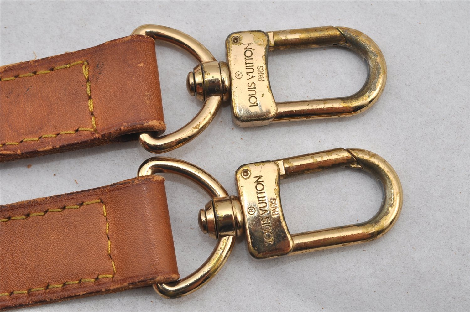 Authentic Louis Vuitton Leather Shoulder Strap Beige 41.3-48.2