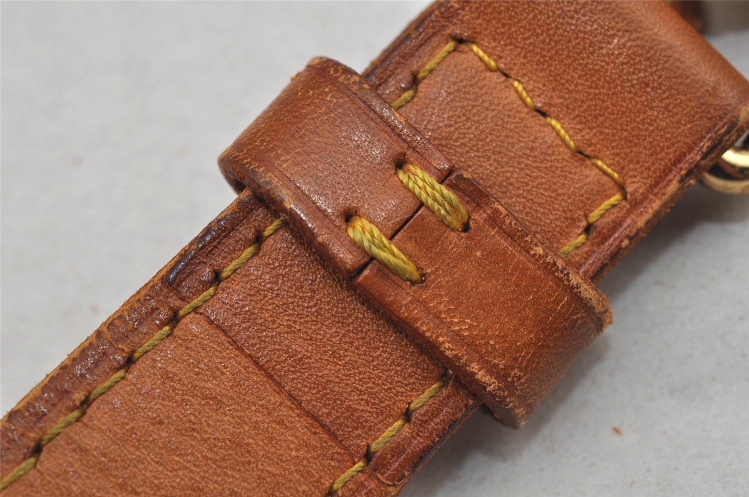 Authentic Louis Vuitton Leather Shoulder Strap Beige 41.3-48.2