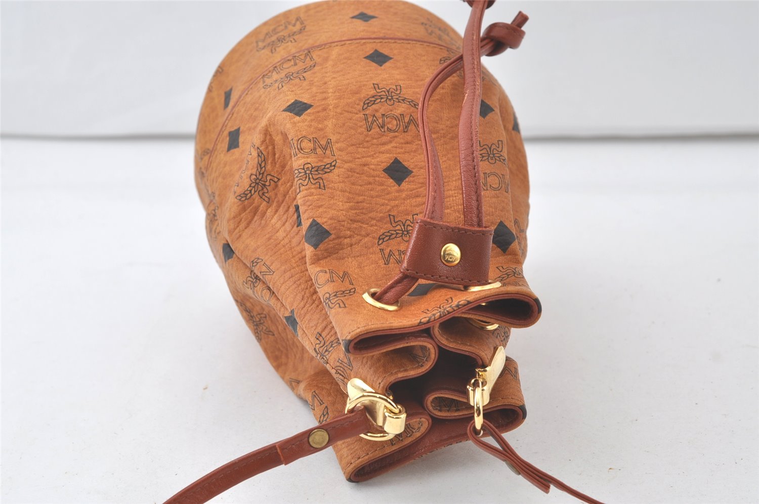 Authentic MCM Visetos Leather Vintage Shoulder Drawstring Bag Purse Brown 7622K