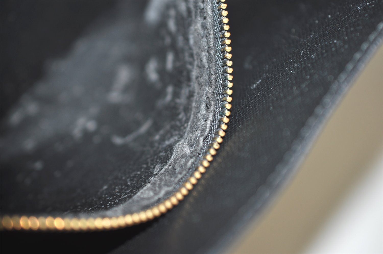 Authentic Louis Vuitton Epi Arts Deco Clutch Hand Bag Black M52632 LV 7626I