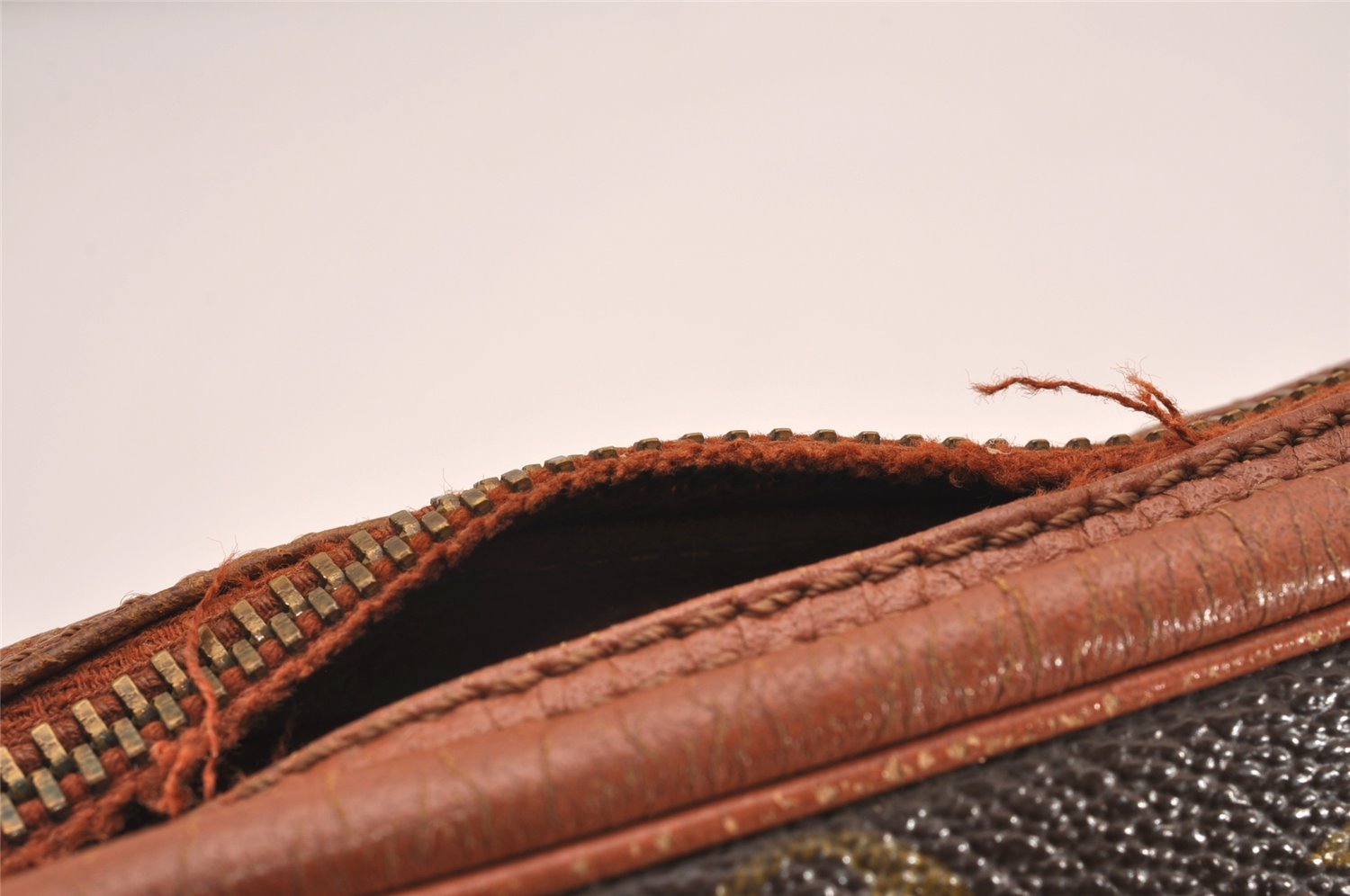 Authentic Louis Vuitton Monogram Pochette Sport Clutch Bag Old Model Junk 7631I