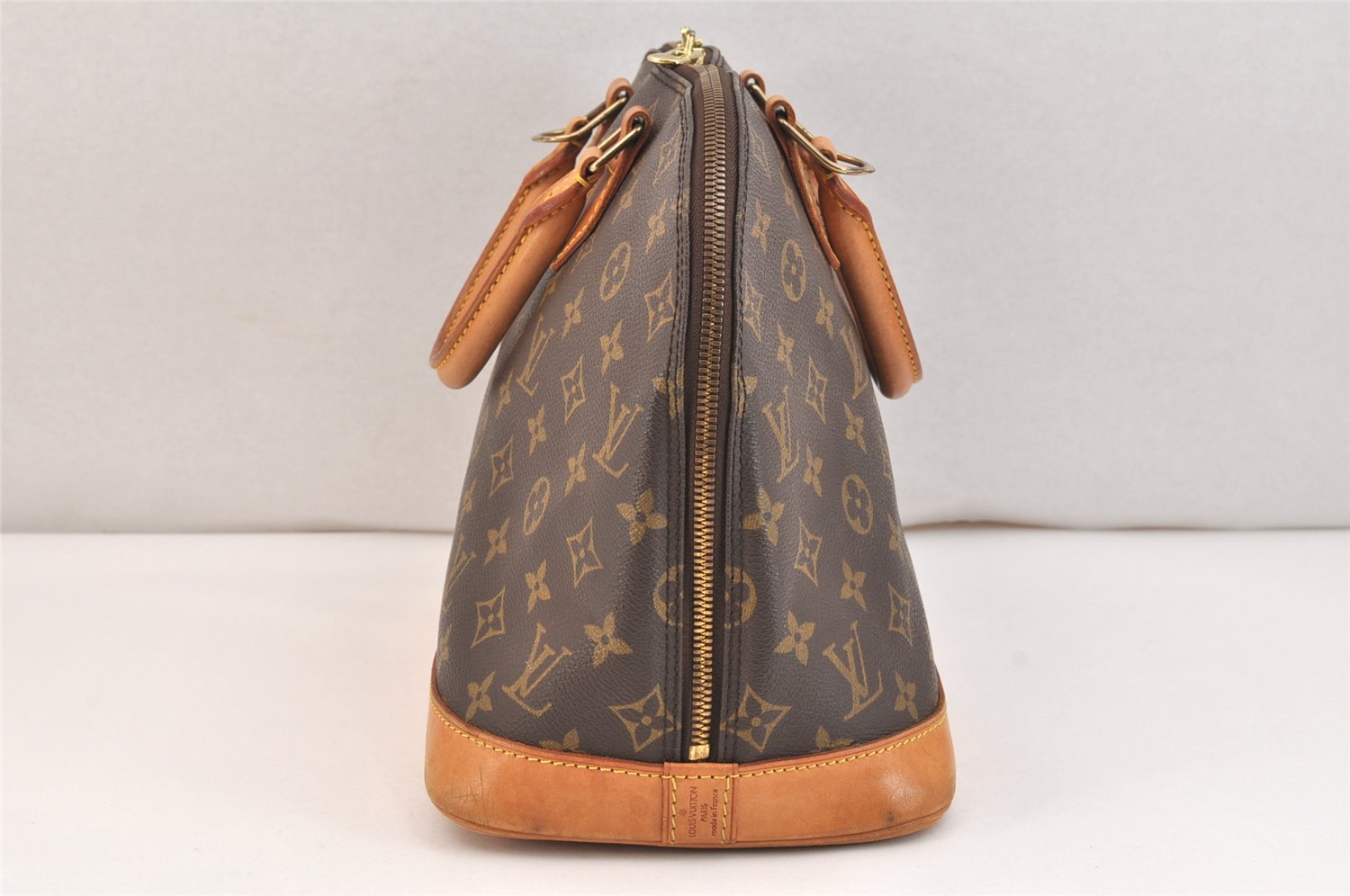 Authentic Louis Vuitton Monogram Alma Hand Bag Purse M51130 LV 7635K