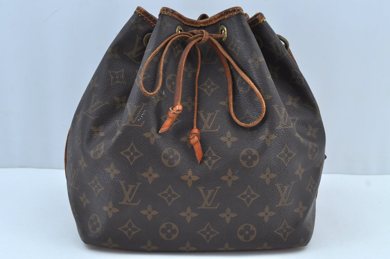 Authentic Louis Vuitton Monogram Petit Noe M42226 Shoulder Drawstring Bag 7637H