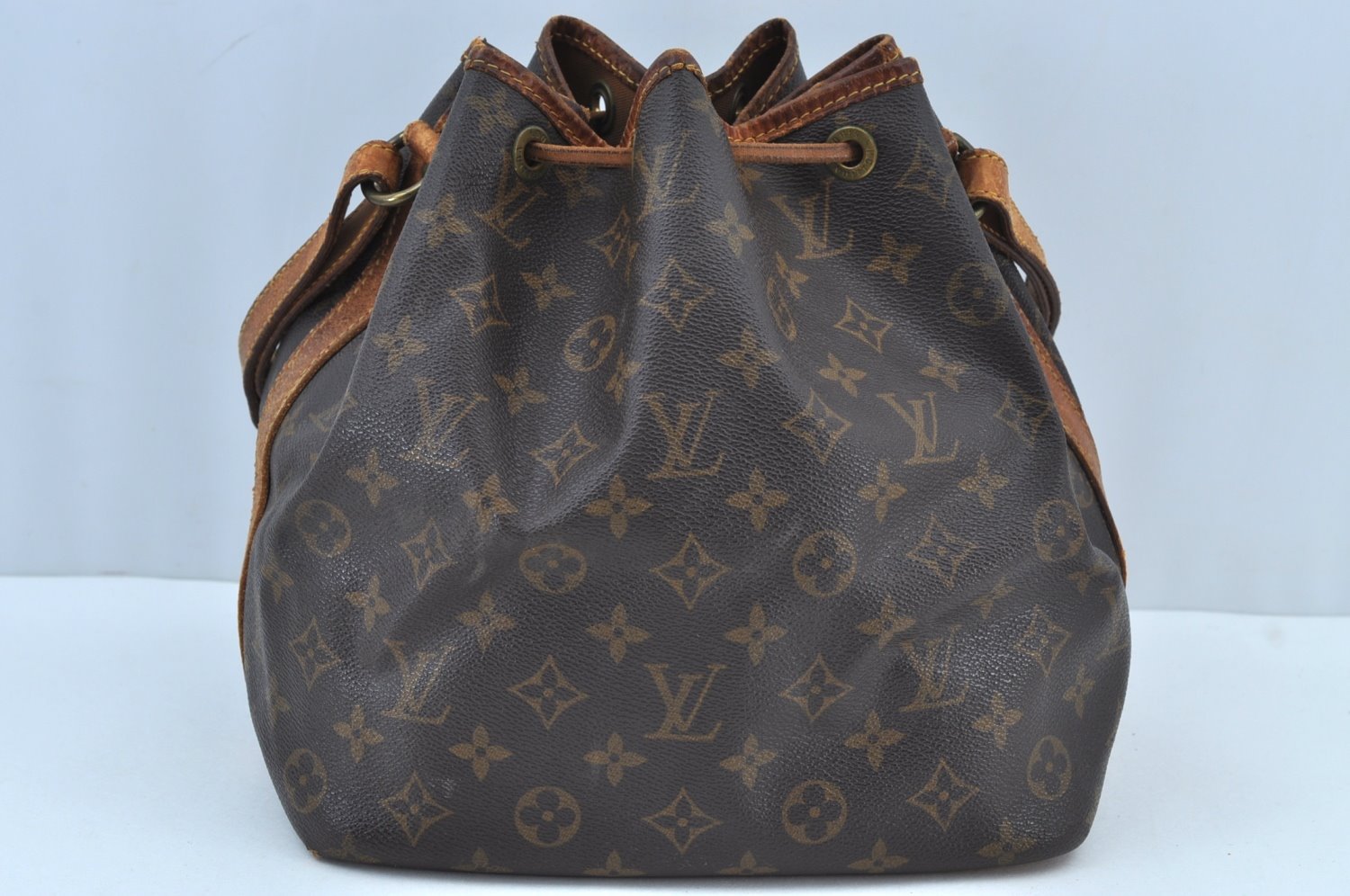 Authentic Louis Vuitton Monogram Petit Noe M42226 Shoulder Drawstring Bag 7637H