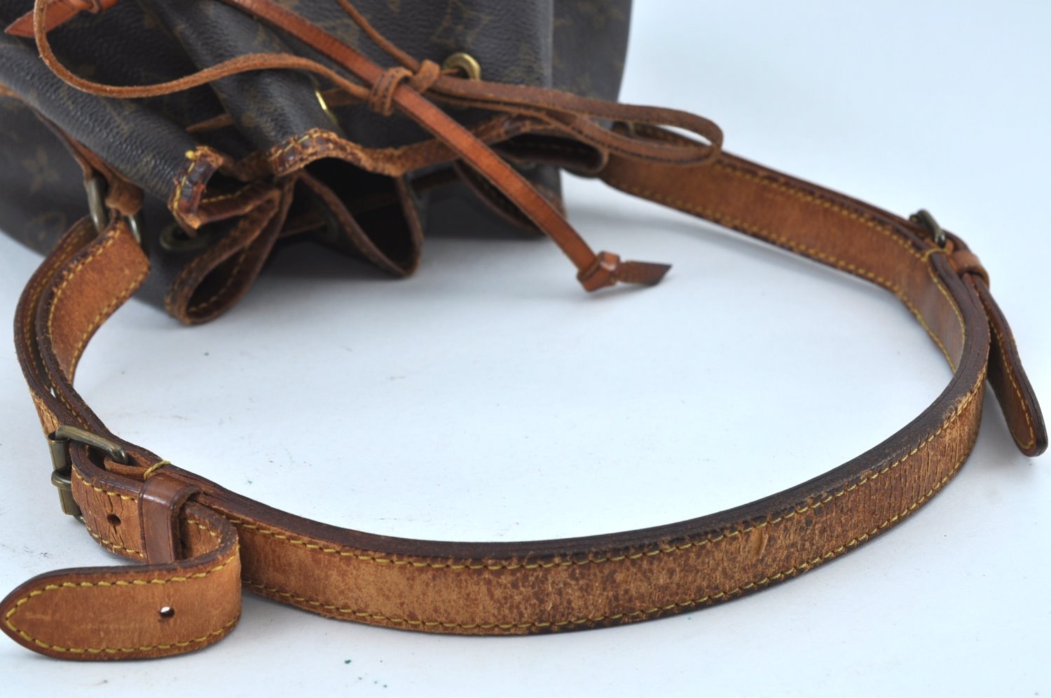 Authentic Louis Vuitton Monogram Petit Noe M42226 Shoulder Drawstring Bag 7637H