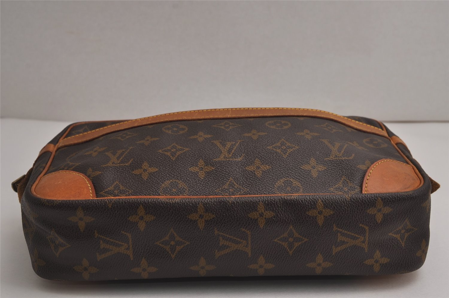 Authentic Louis Vuitton Monogram Compiegne 28 Clutch Hand Bag M51845 LV 7638J