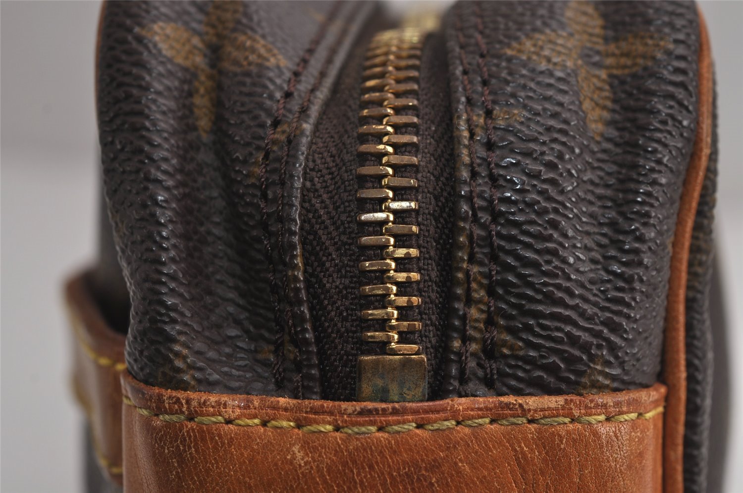 Authentic Louis Vuitton Monogram Compiegne 28 Clutch Hand Bag M51845 LV 7638J