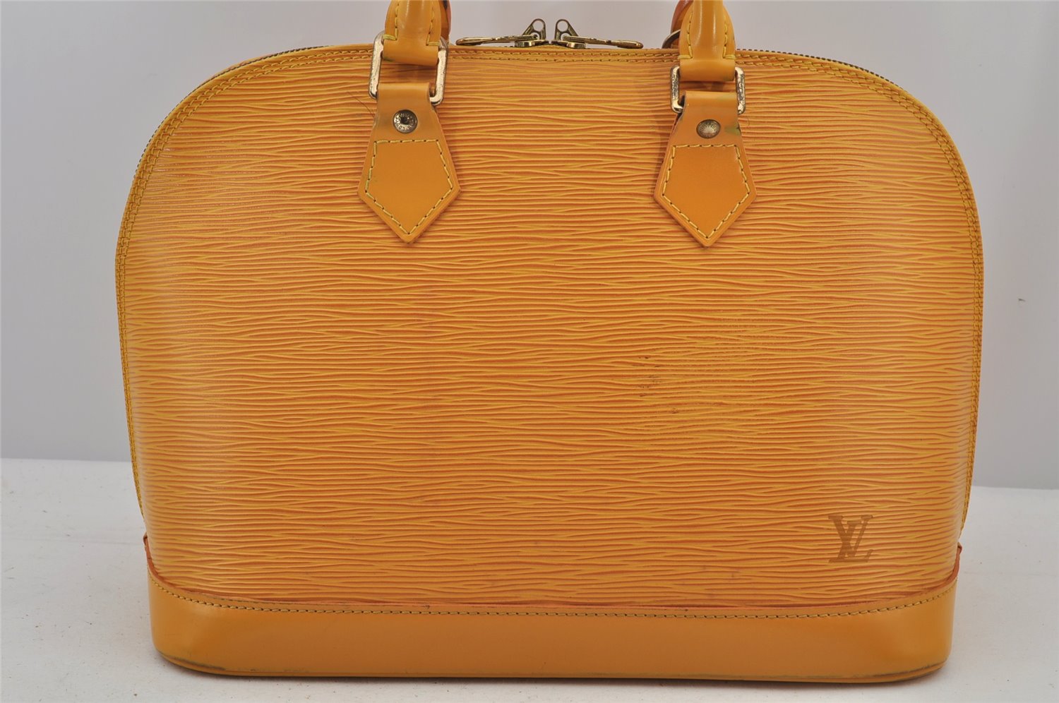 Authentic Louis Vuitton Epi Alma PM Hand Bag Yellow M52149 LV 7639J