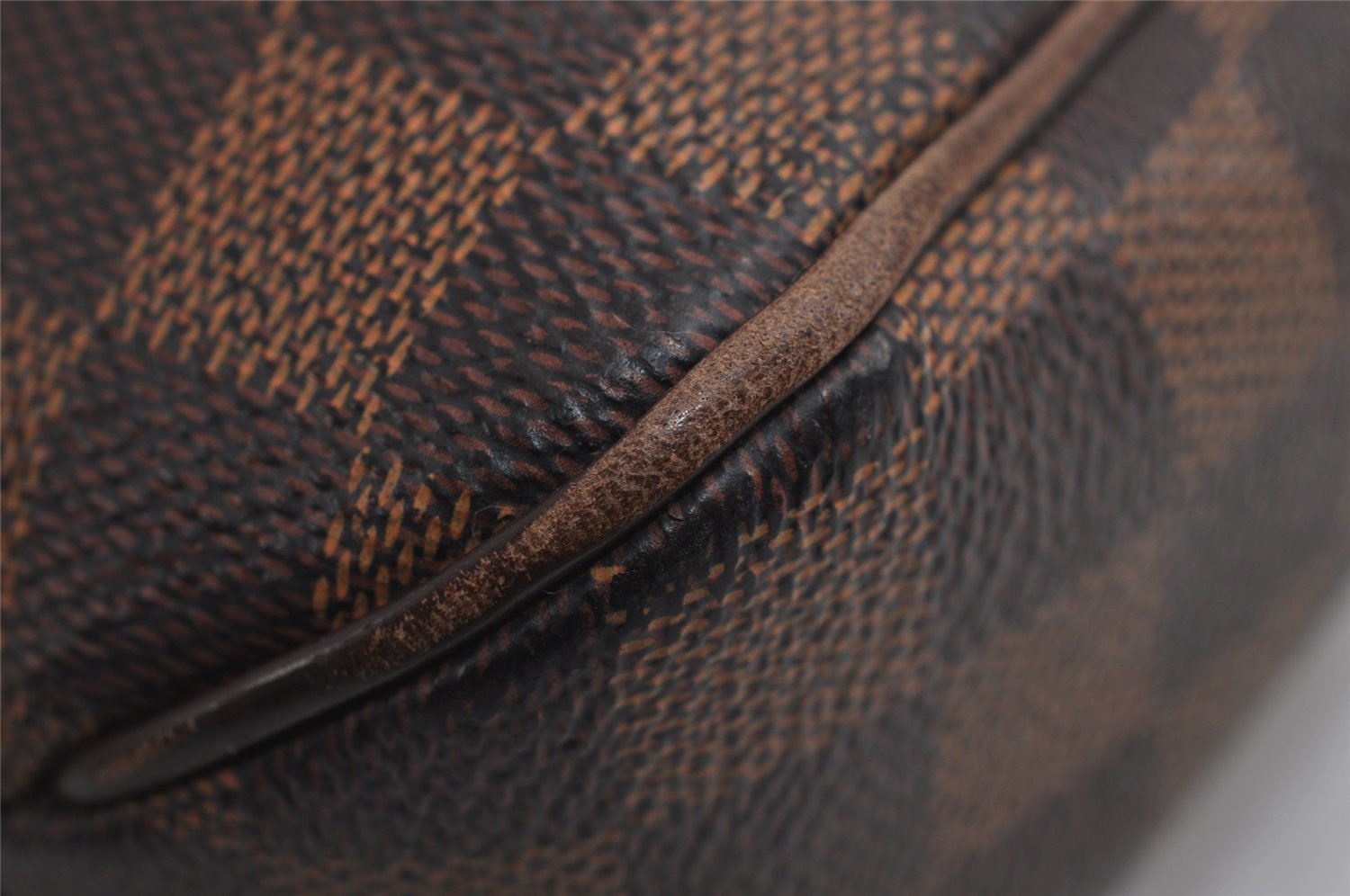 Authentic Louis Vuitton Damier District PM Shoulder Cross Bag N41213 LV 7643J