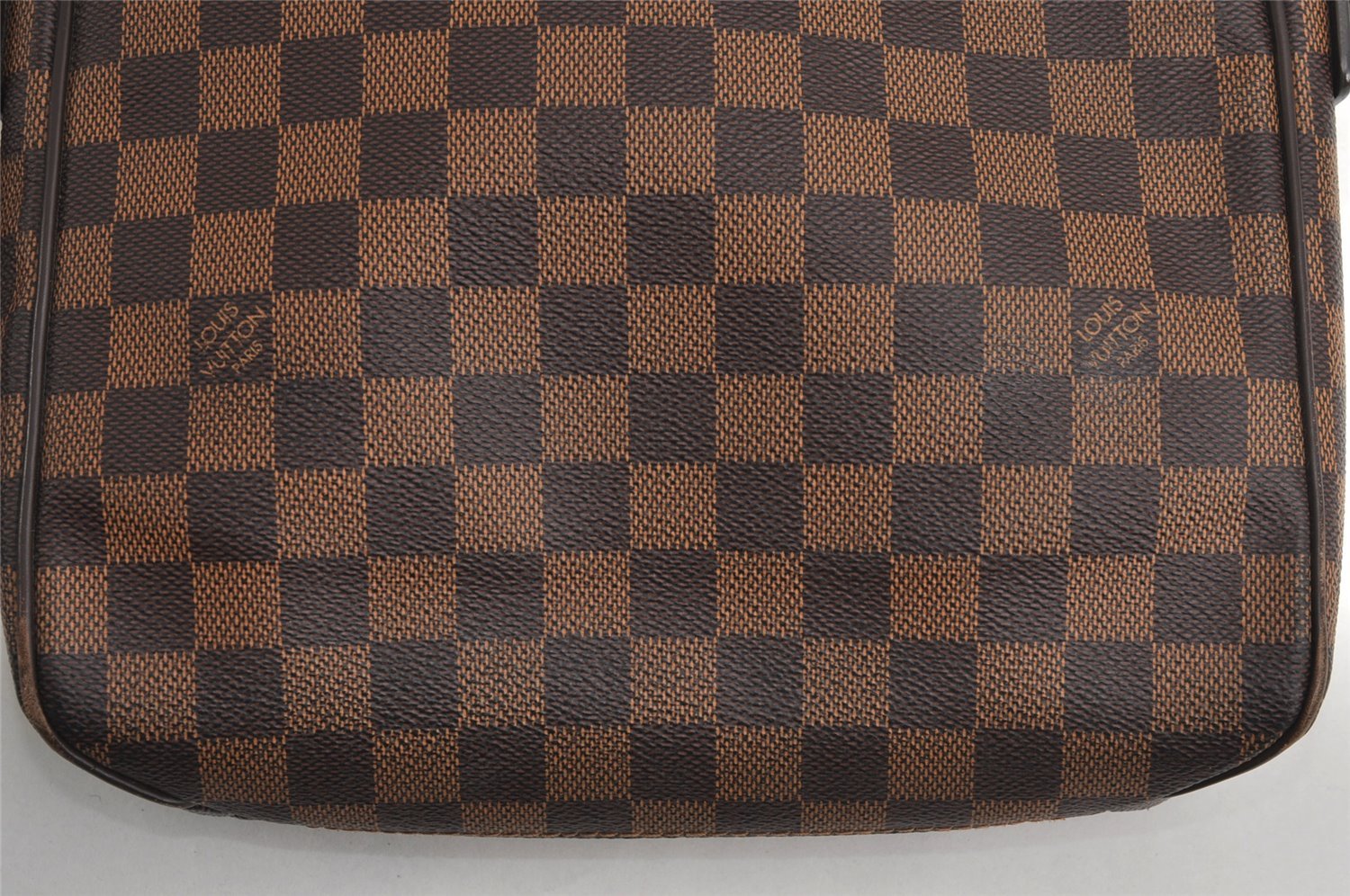 Authentic Louis Vuitton Damier District PM Shoulder Cross Bag N41213 LV 7643J