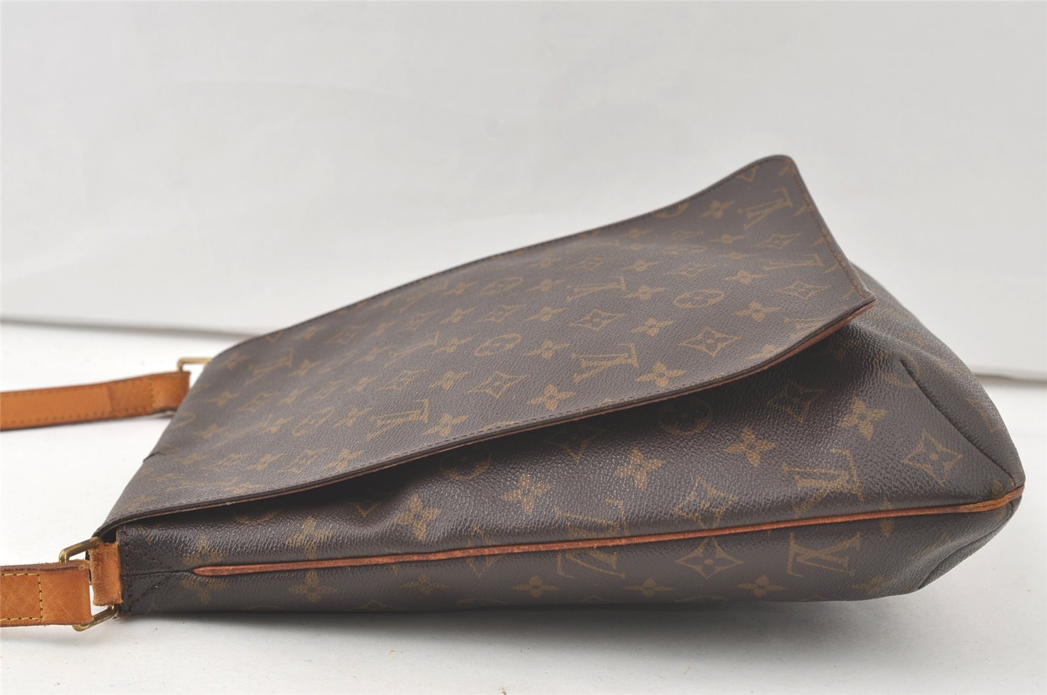 Authentic Louis Vuitton Monogram Musette Shoulder Cross Body Bag M51256 LV 7649K