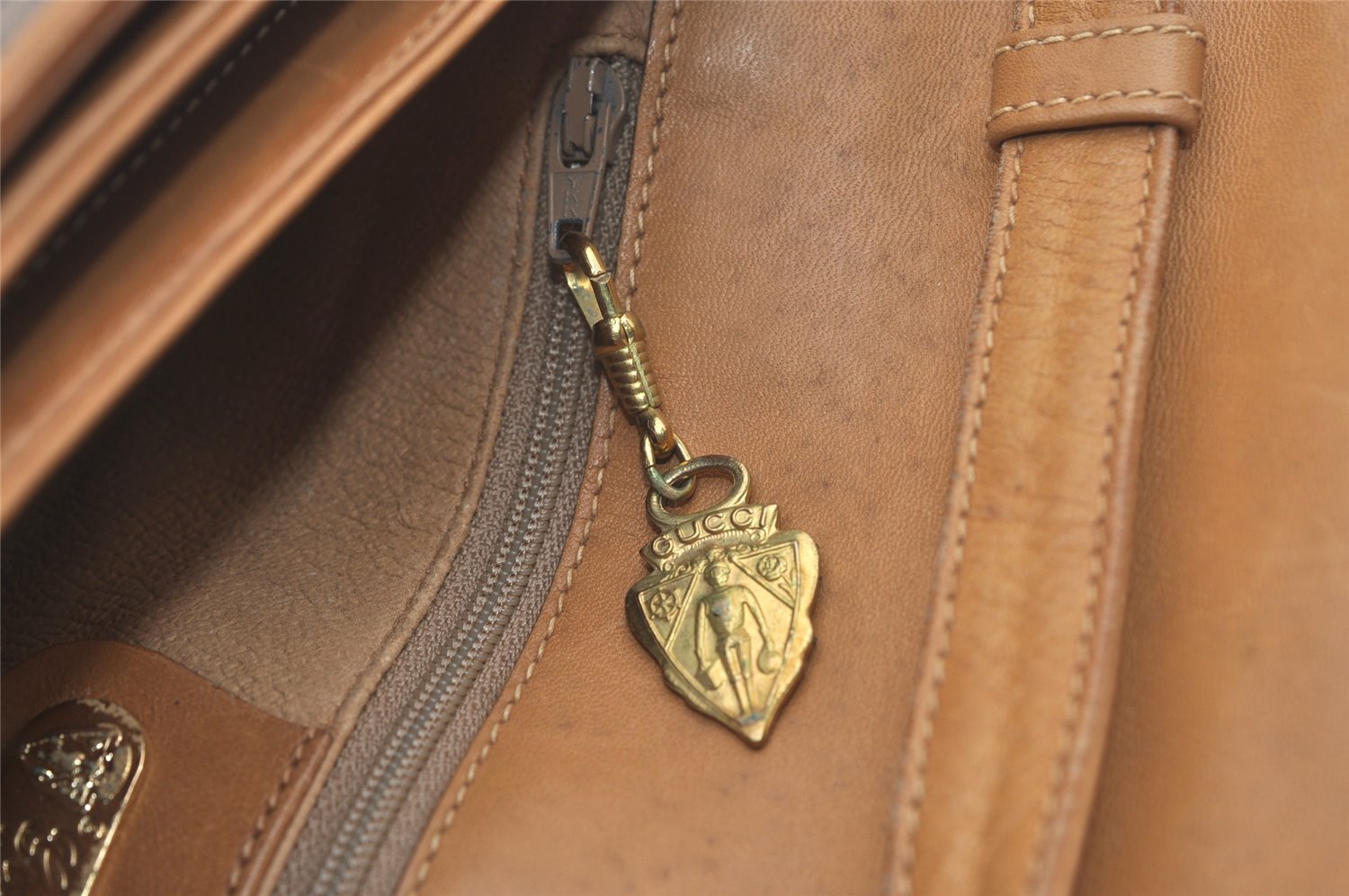 Authentic GUCCI Micro GG PVC Leather Shoulder Cross Body Bag Purse Brown 7652I