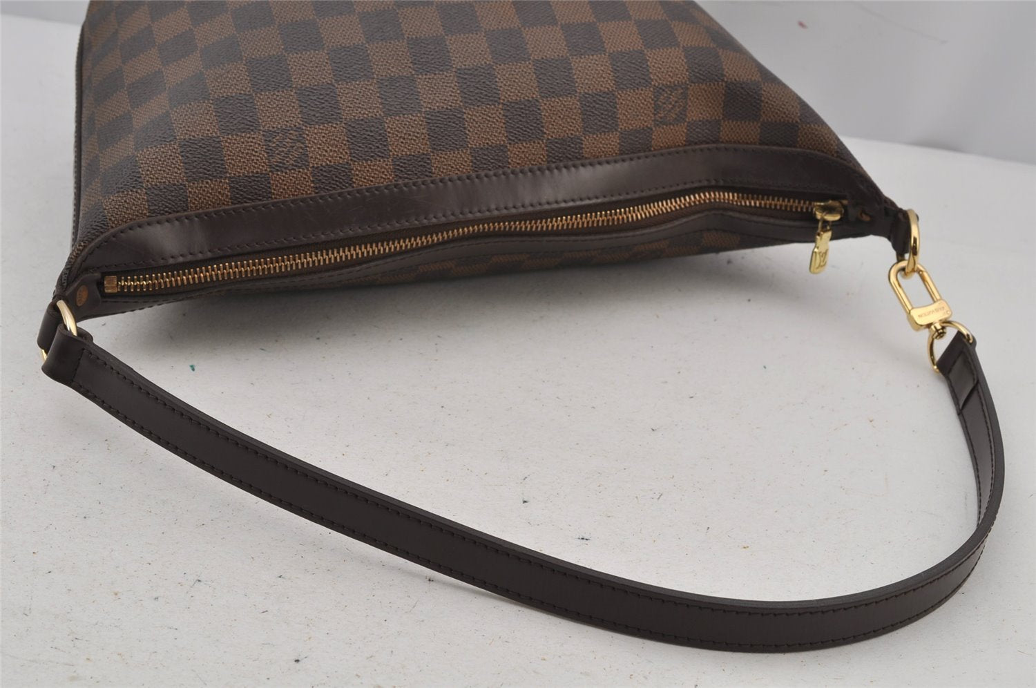Authentic Louis Vuitton Damier Illovo MM Shoulder Hand Bag Purse N51995 LV 7652J