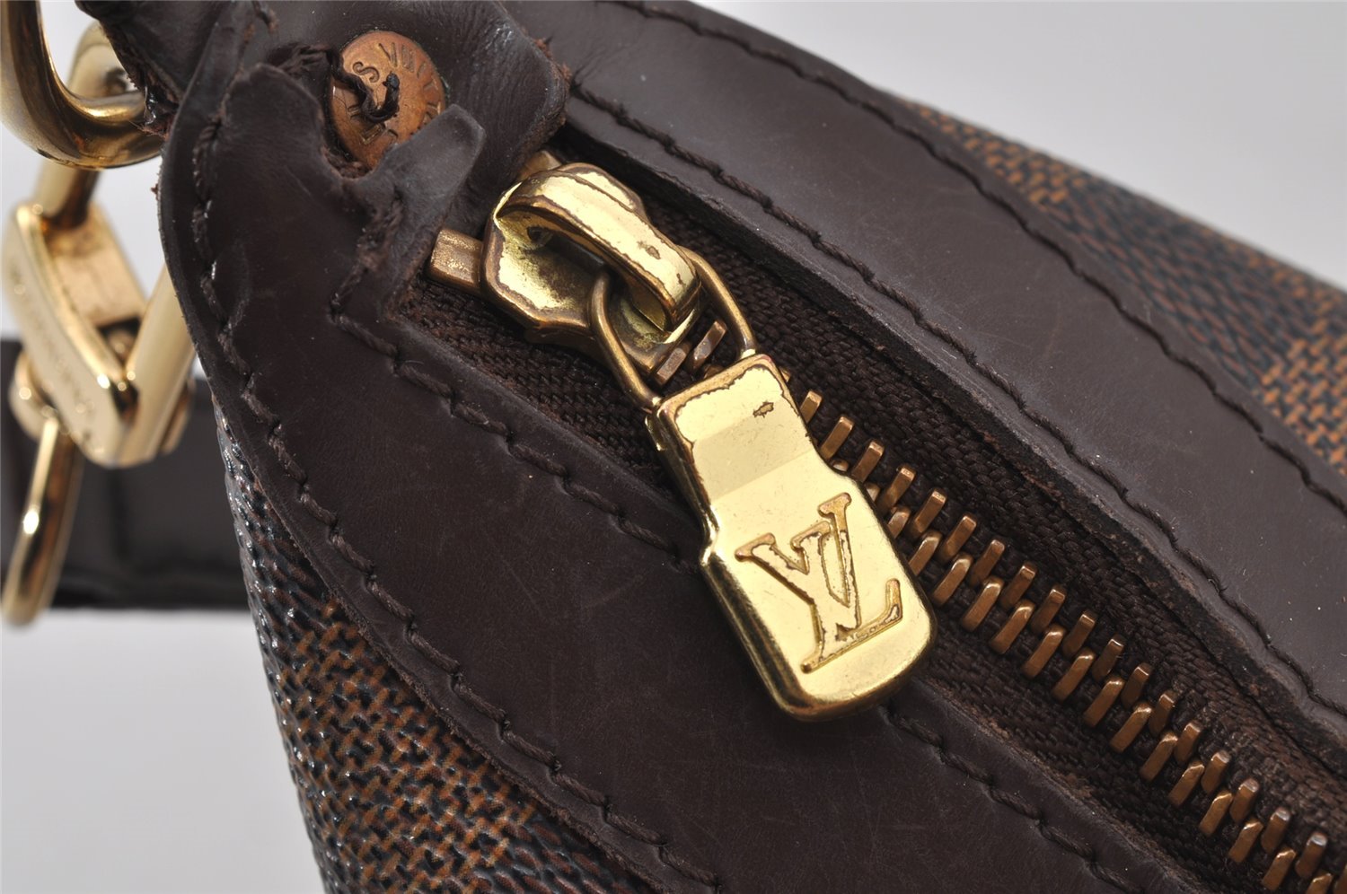 Authentic Louis Vuitton Damier Illovo MM Shoulder Hand Bag Purse N51995 LV 7652J