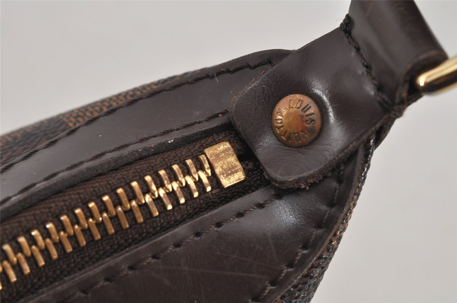 Authentic Louis Vuitton Damier Illovo MM Shoulder Hand Bag Purse N51995 LV 7652J