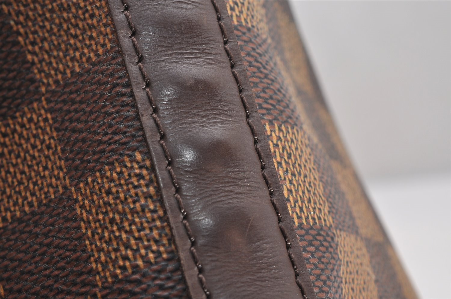 Authentic Louis Vuitton Damier Illovo MM Shoulder Hand Bag Purse N51995 LV 7656I