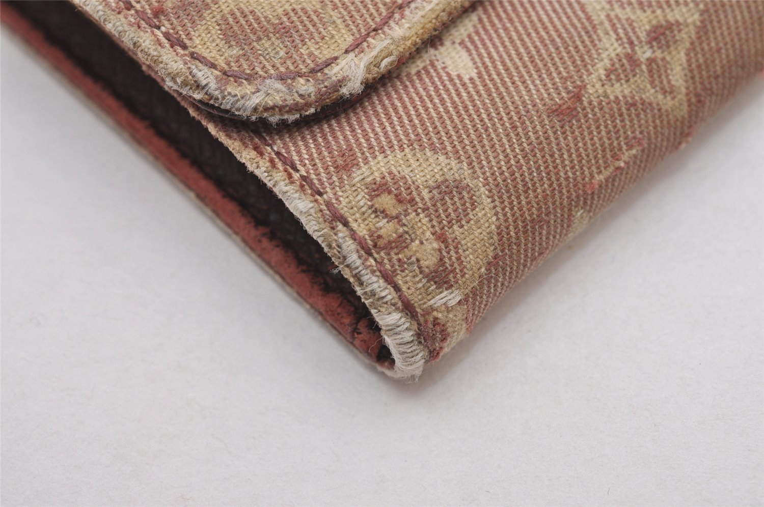 Authentic Louis Vuitton Monogram Idylle Multicles 6 Key Case M62993 Beige 7660I